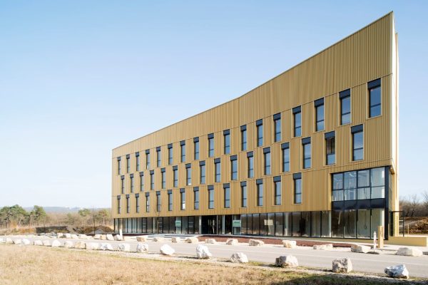 Bureaux à vendre – 531,78 m² – Les Auxons