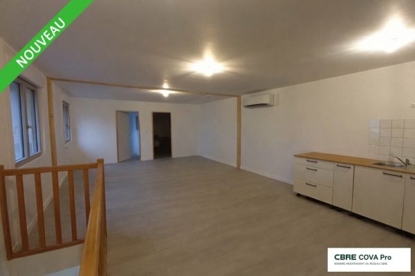 Local commercial à louer – 600 m² – Saint Vit – photo 5