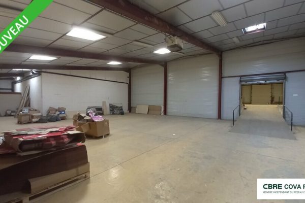 Local d&rsquo;activité à louer – 1 118 m² – Dole