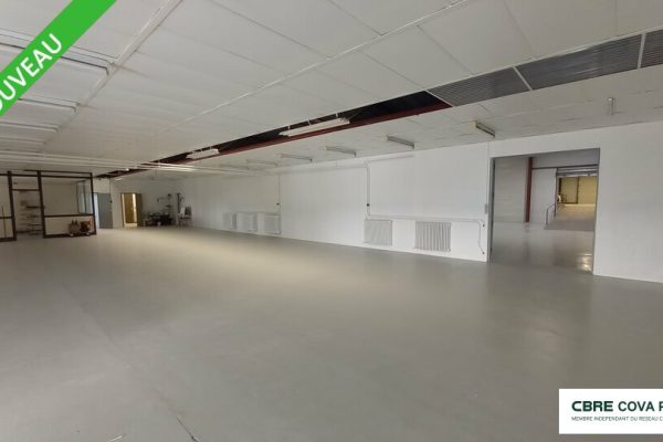 Local d&rsquo;activité à louer – 1 118 m² – Dole – photo 4