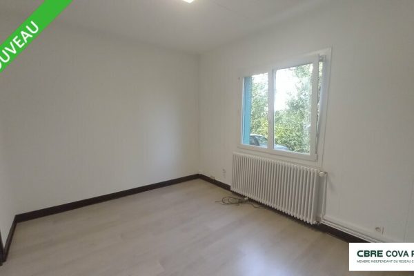 Local d&rsquo;activité à louer – 1 118 m² – Dole – photo 5