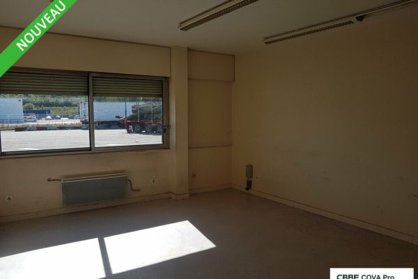 Bureaux à louer – 201,50 m² – Ecole Valentin – photo 5
