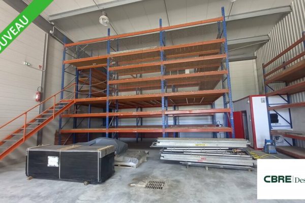 Local d&rsquo;activité à louer – 360 m² – Saint Vit – photo 2