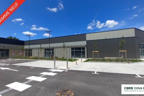 Local commercial à louer – 373 m² – Valdahon