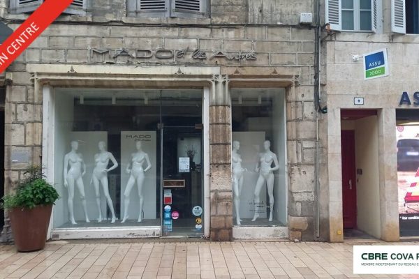 Local commercial à louer – 81,65 m² – Dole