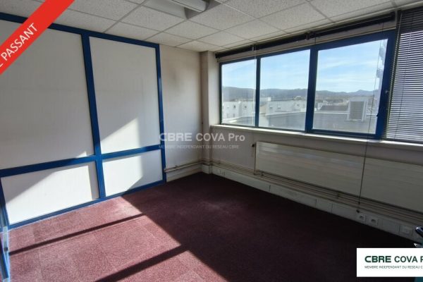Bureaux à vendre – 419 m² – Besançon – photo 2