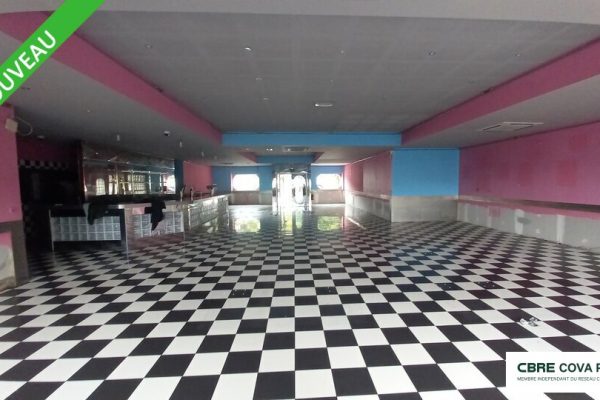 Local commercial à louer – 500 m² – Miserey Salines