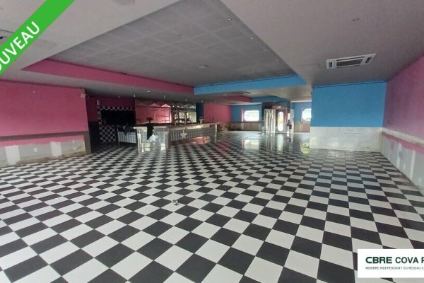 Local commercial à louer – 500 m² – Miserey Salines – photo 2