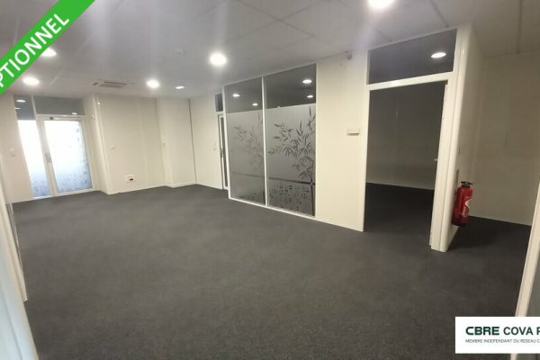 Bureaux à louer – 434 m² – Besançon – photo 2