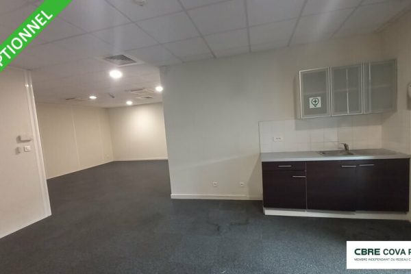 Bureaux à louer – 434 m² – Besançon – photo 3