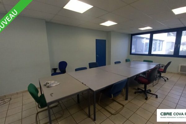 Local mixte activités / bureaux à louer – 3 420 m² – Besançon – photo 5
