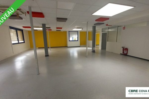 Local mixte activités / bureaux à louer – 3 420 m² – Besançon – photo 2