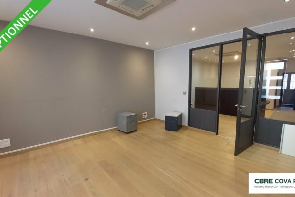 Local commercial à vendre – 121 m² – Besançon