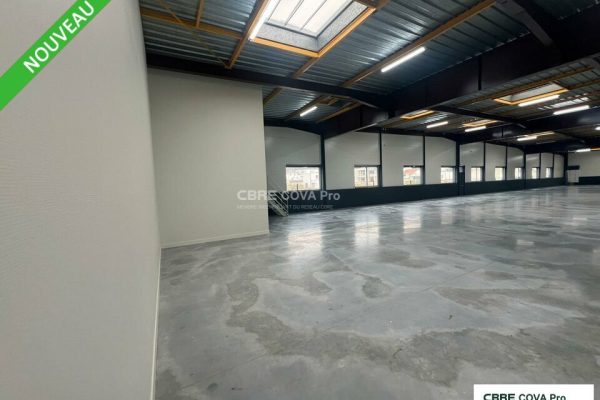 Local d&rsquo;activité à louer – 2 300 m² – Besançon – photo 4