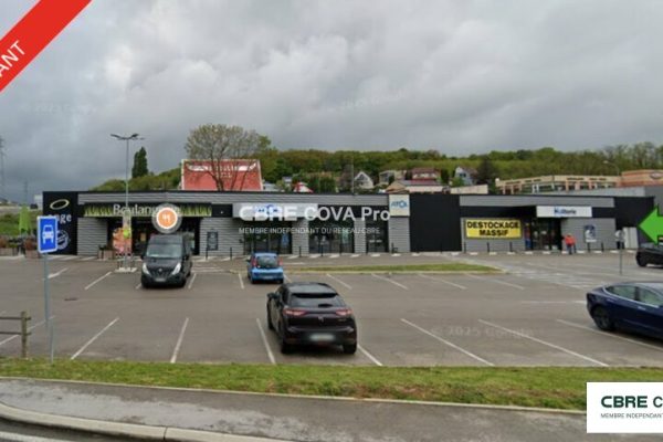 Local commercial à louer – 500 m² – Miserey Salines