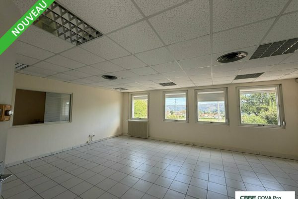 Bureaux à louer – 120 m² – Thise – photo 3