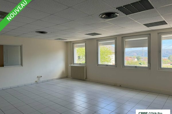 Bureaux à louer – 120 m² – Thise – photo 2