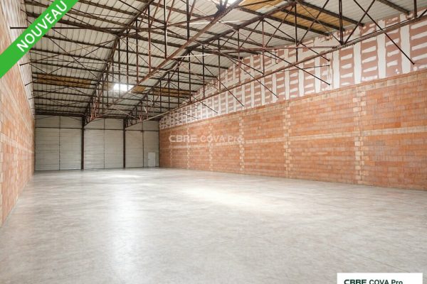 Local d&rsquo;activité à louer – 600 m² – Besançon – photo 2