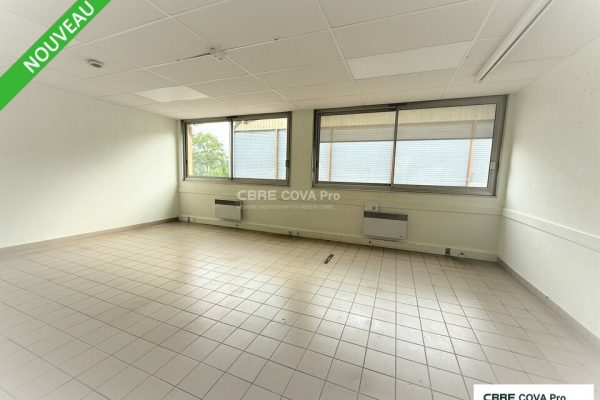 Local d&rsquo;activité à vendre – 367 m² – Besançon – photo 5