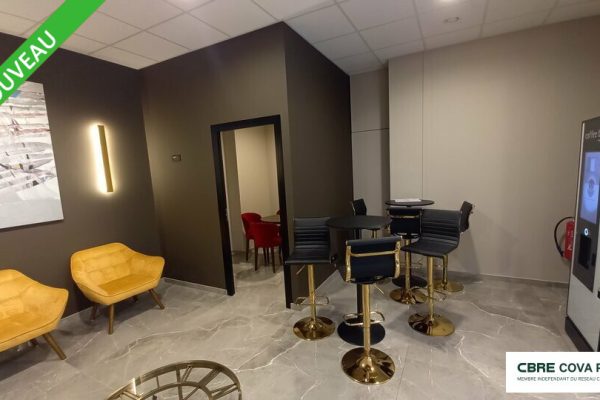 Bureaux à louer – 2 037 m² – Besançon – photo 3