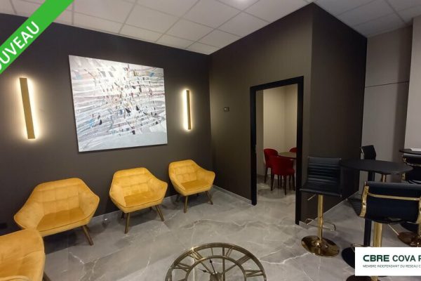 Bureaux à louer – 2 037 m² – Besançon – photo 2