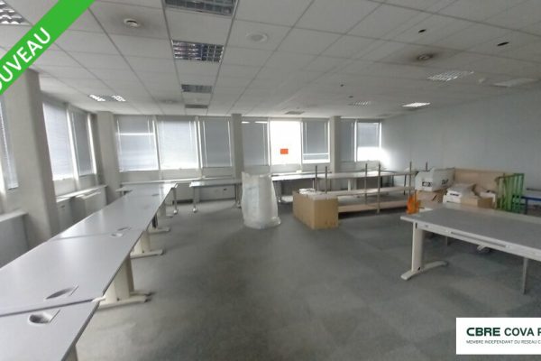 Bureaux à louer – 2 037 m² – Besançon