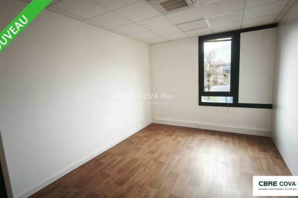 Bureaux à louer – 180,73 m² – Besançon – photo 4