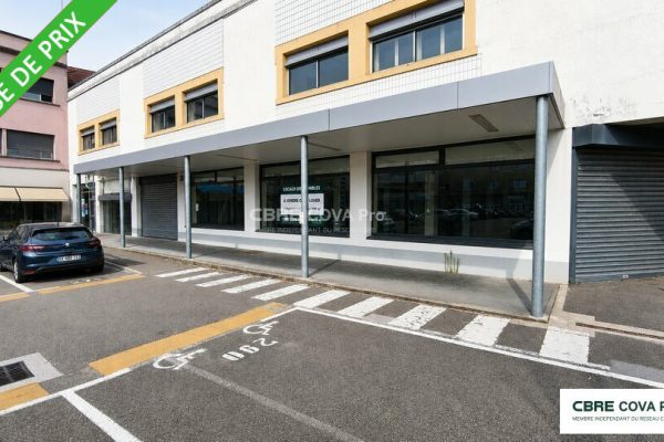 Local commercial à vendre – 880 m² – Besançon