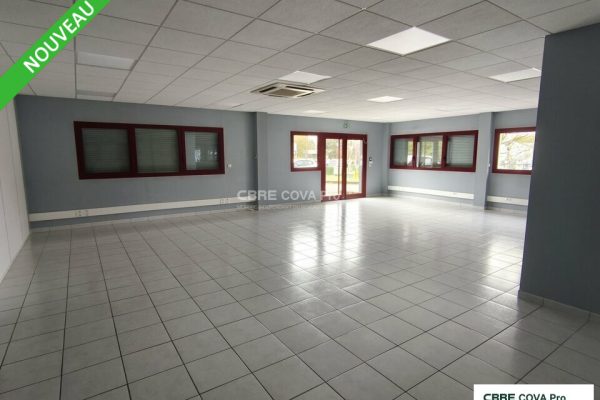 Bureaux à louer – 209,60 m² – Ecole Valentin – photo 2