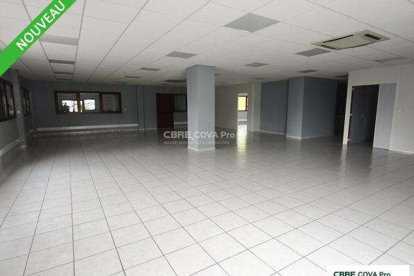 Bureaux à louer – 209,60 m² – Ecole Valentin – photo 3