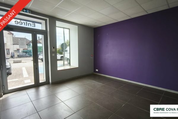 Local commercial à louer – 230 m² – Dole – photo 2