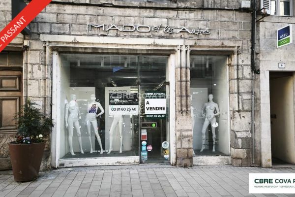 Local commercial à vendre – 81,65 m² – Dole