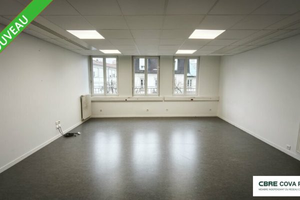 Bureaux à louer – 350 m² – Besançon – photo 2