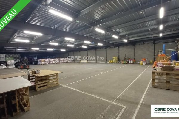 Local d&rsquo;activité à louer – 972 m² – Ecole Valentin – photo 3