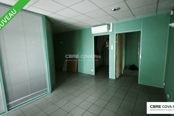 Bureaux à louer – 230 m² – Dole – photo 3