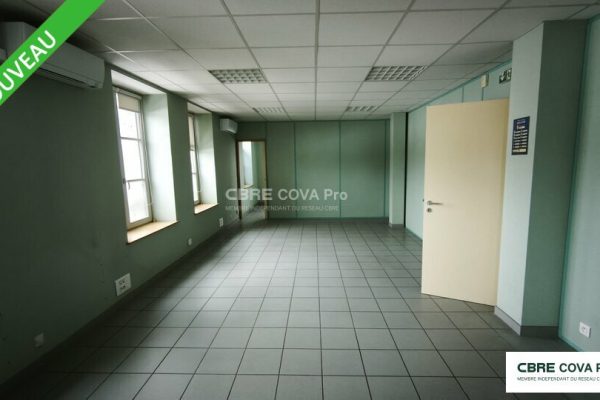 Bureaux à louer – 230 m² – Dole