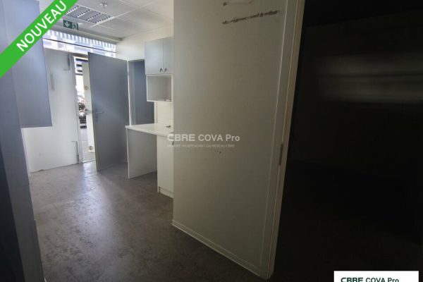 Local commercial à louer – 148 m² – Chalezeule – photo 4