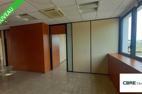 Bureaux à vendre – 399 m² – Besançon – photo 2