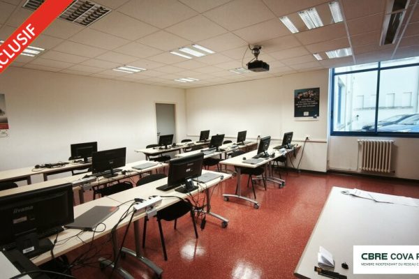 Bureaux à vendre – 1 186,40 m² – Dole