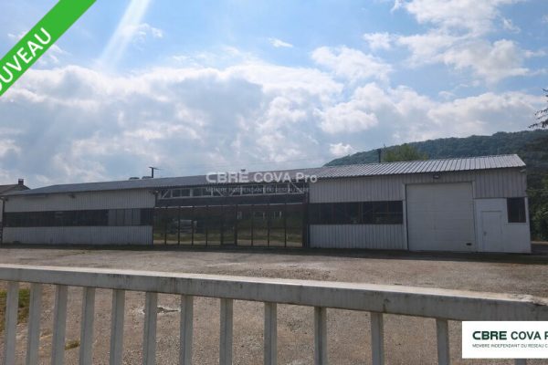 Local d&rsquo;activité à louer – 700 m² – Novillars