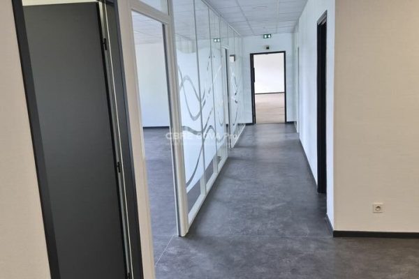 Bureaux à louer – 700 m² – Besançon