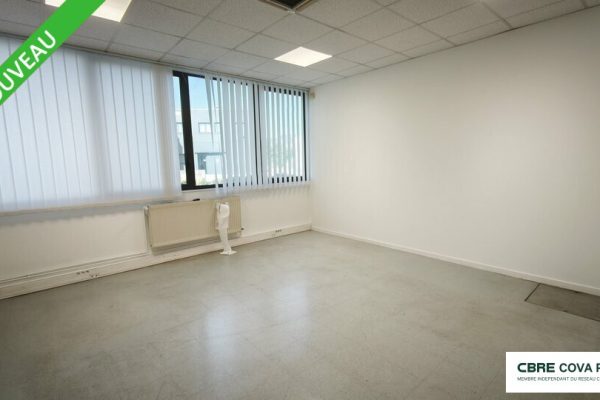Local d&rsquo;activité à vendre – 2 000 m² – Besançon – photo 5