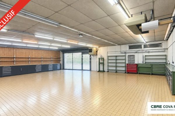 Local commercial à louer – 370 m² – Thise – photo 3