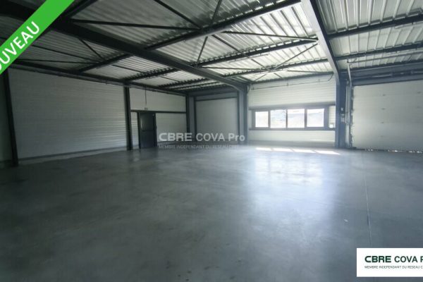 Local d&rsquo;activité à louer – 400 m² – Saône – photo 3