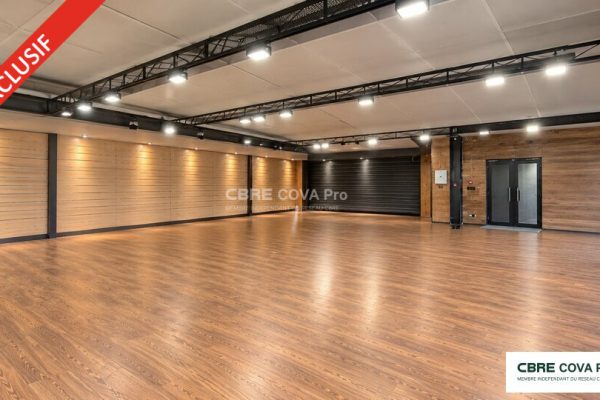 Local commercial à louer – 275 m² – Thise