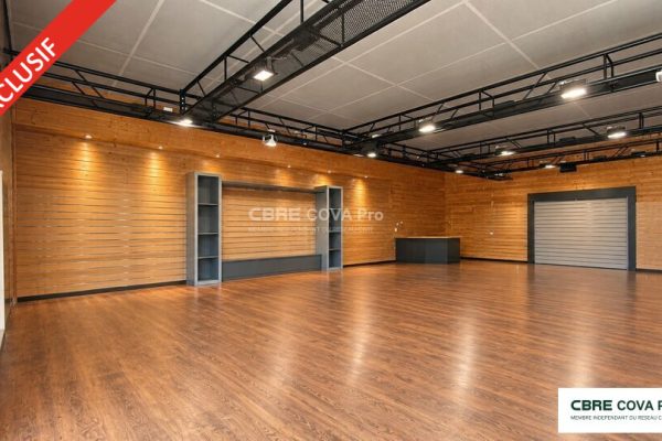 Local commercial à louer – 275 m² – Thise – photo 2